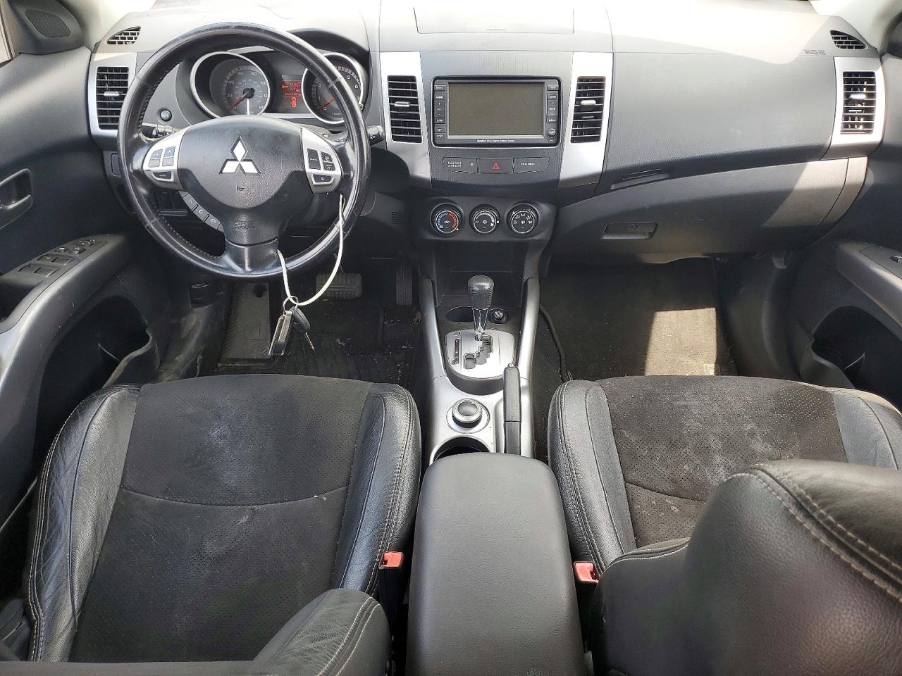 MITSUBISHI OUTLANDER 2009 — 9
