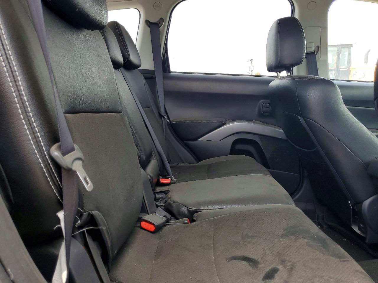 MITSUBISHI OUTLANDER 2009 — 12