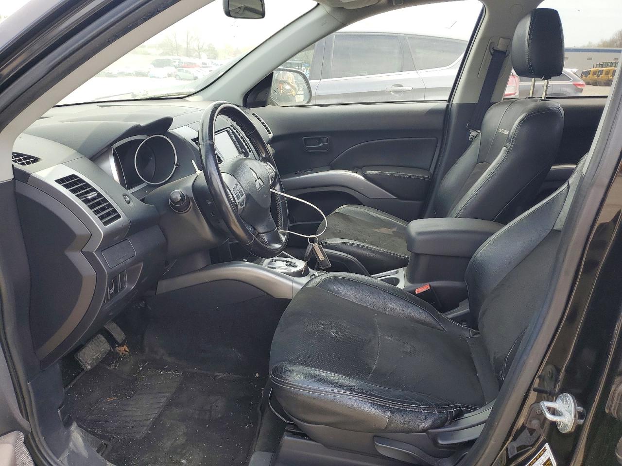 MITSUBISHI OUTLANDER 2009 — 8