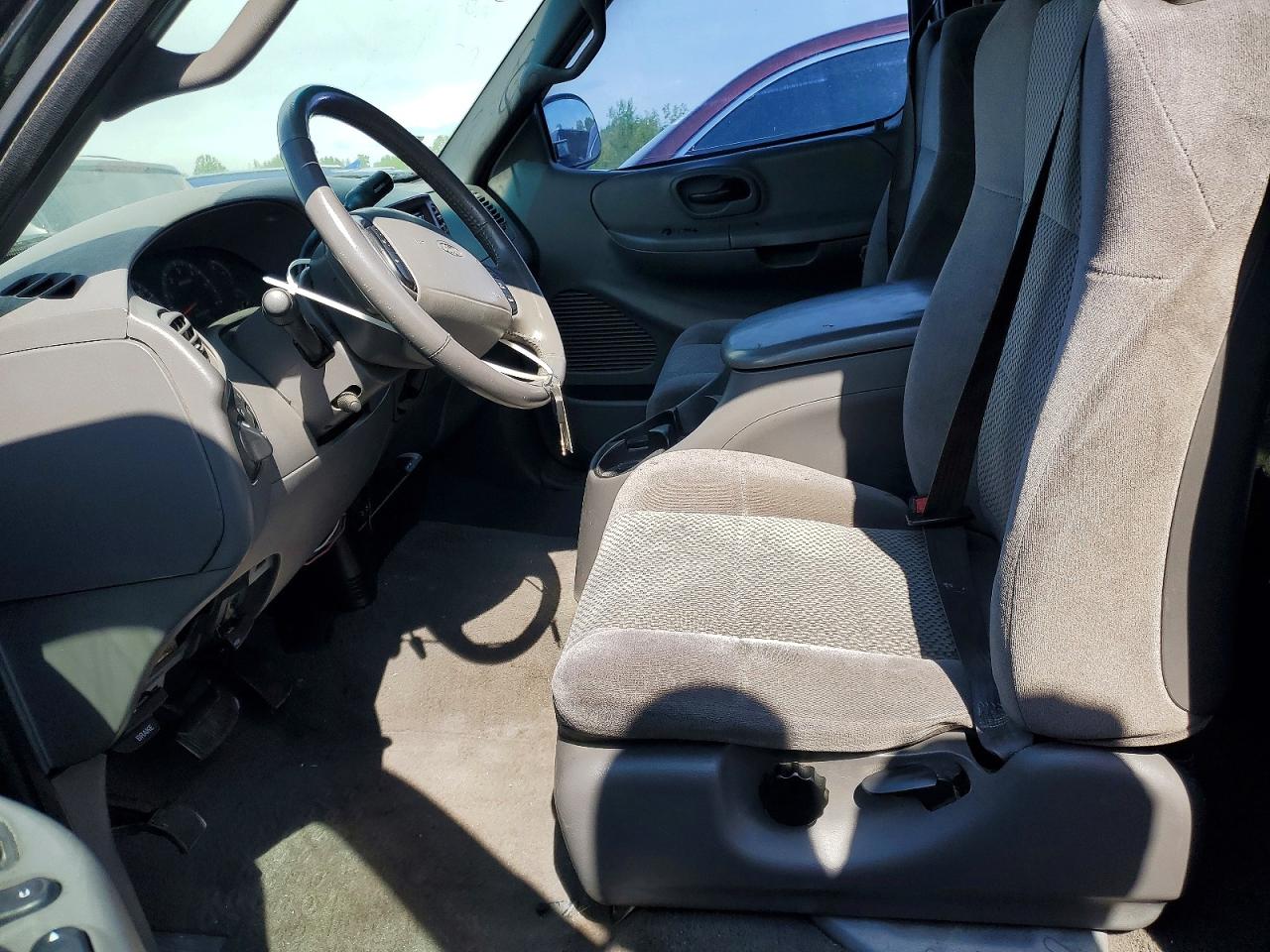 FORD F150 2002 — 8