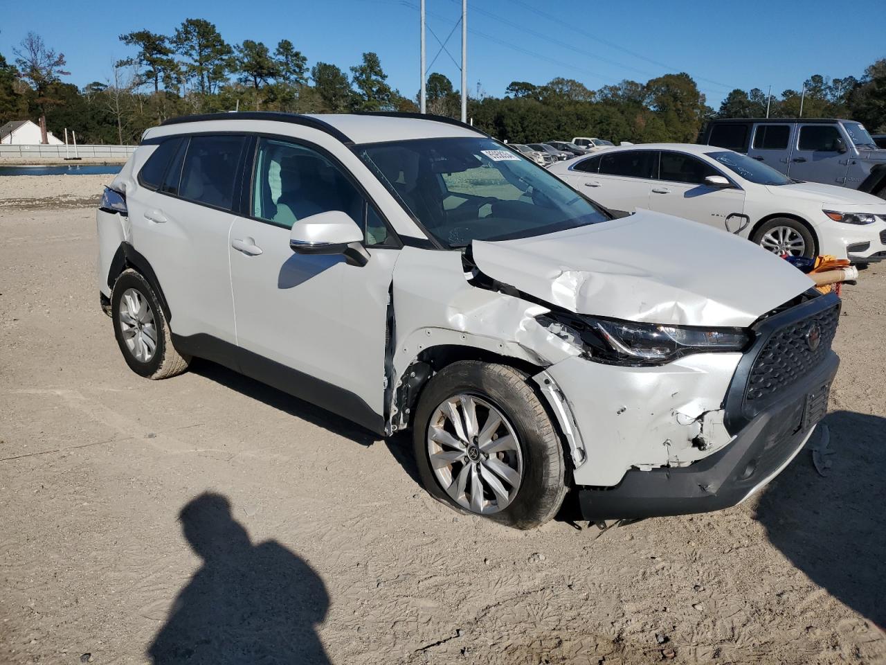2022 TOYOTA COROLLA CROSS LE