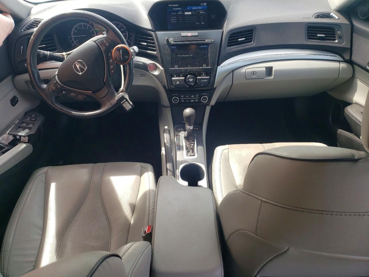 ACURA ILX 2019 — 9