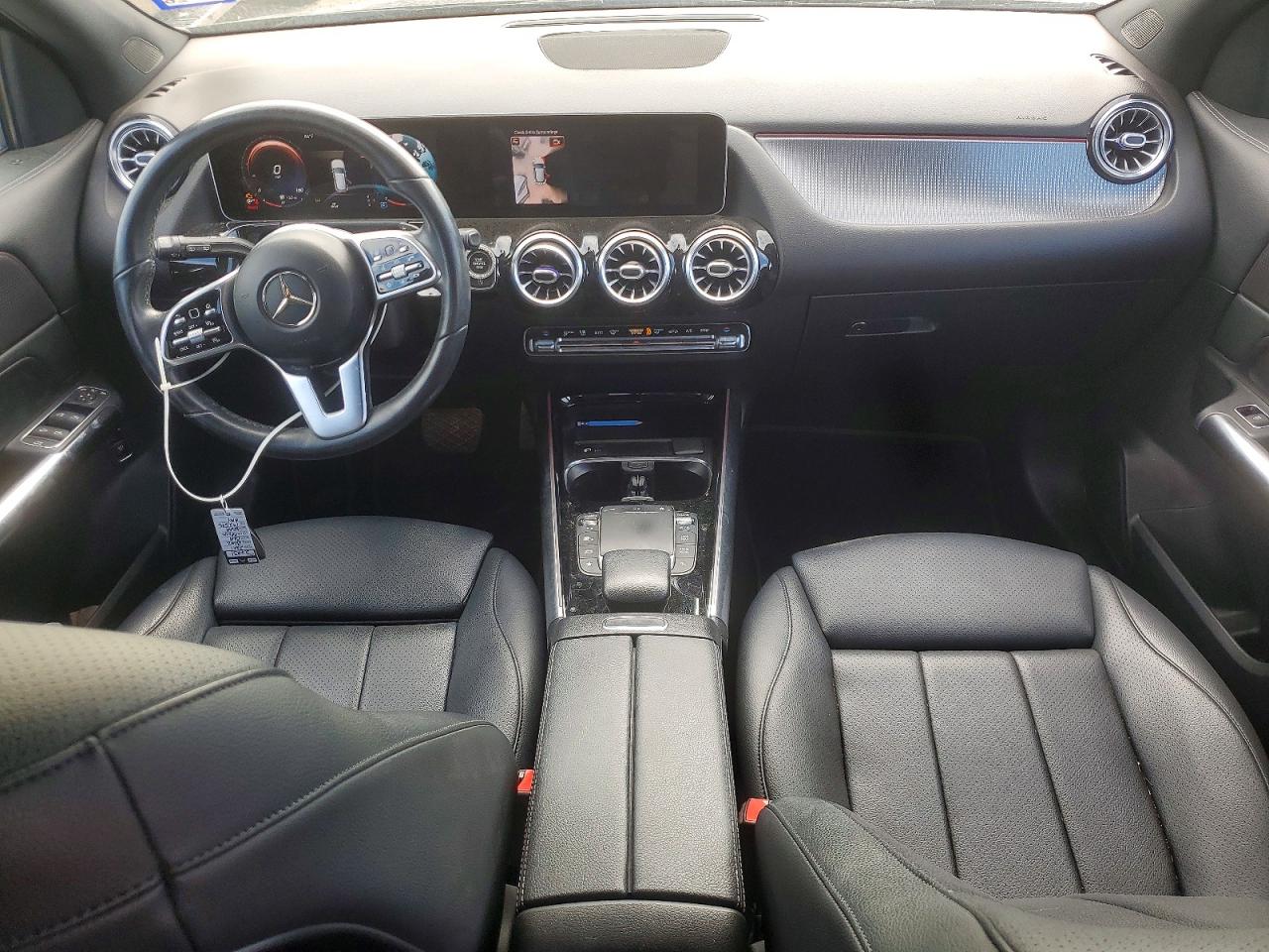 MERCEDES-BENZ GLA 2021 — 9