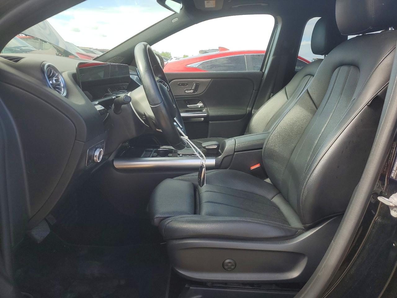 MERCEDES-BENZ GLA 2021 — 8