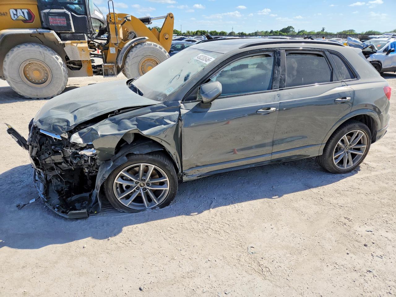 AUDI Q3 2024 — 2