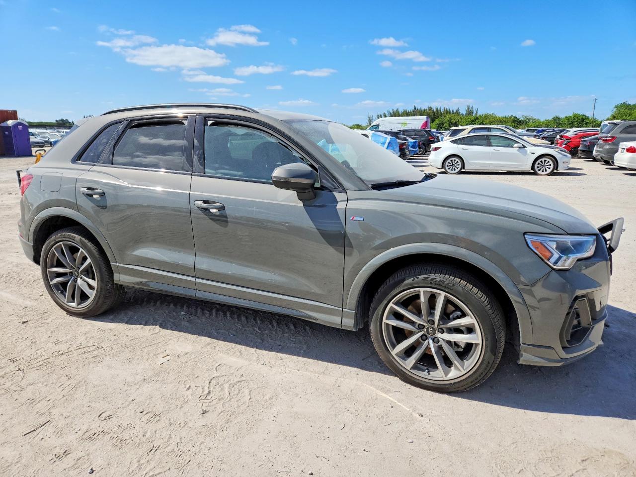 AUDI Q3 2024 — 5
