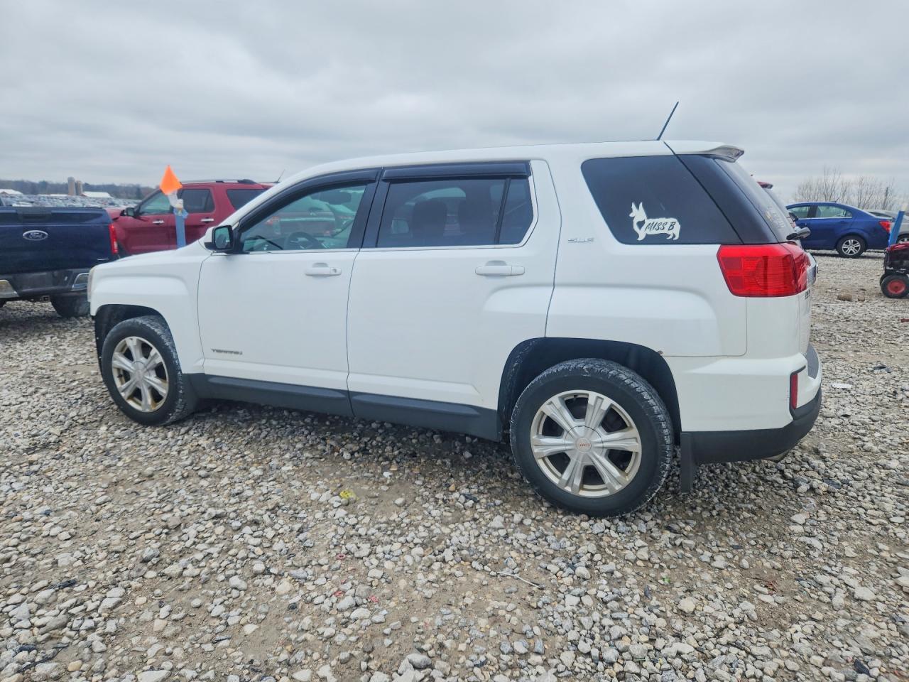 GMC TERRAIN 2017 — 3