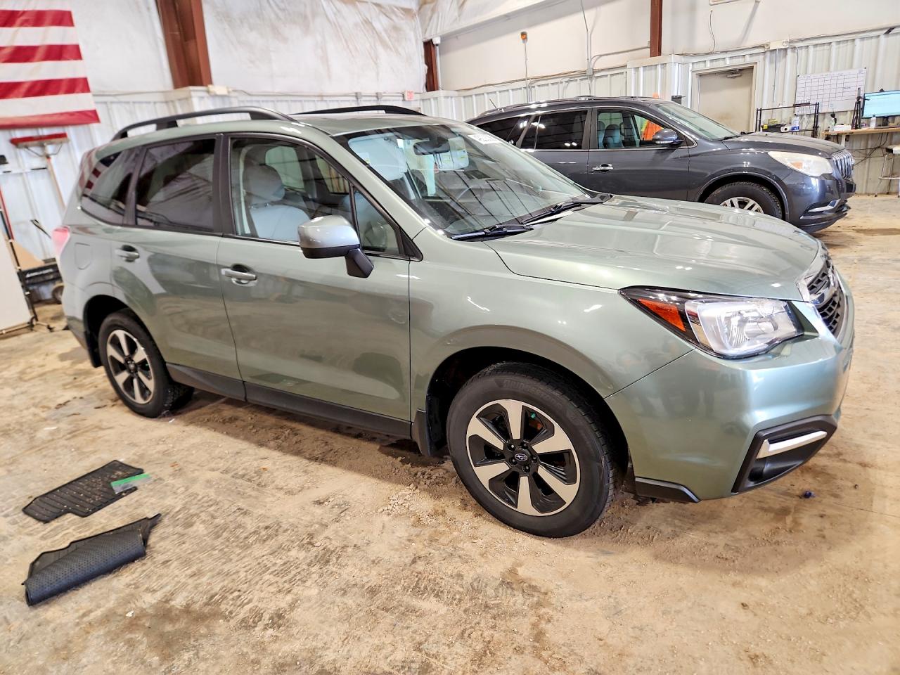 SUBARU FORESTER 2017 — 5