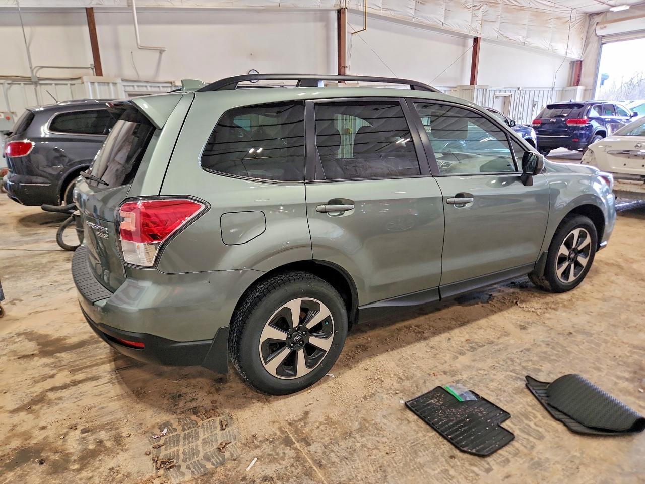 SUBARU FORESTER 2017 — 4