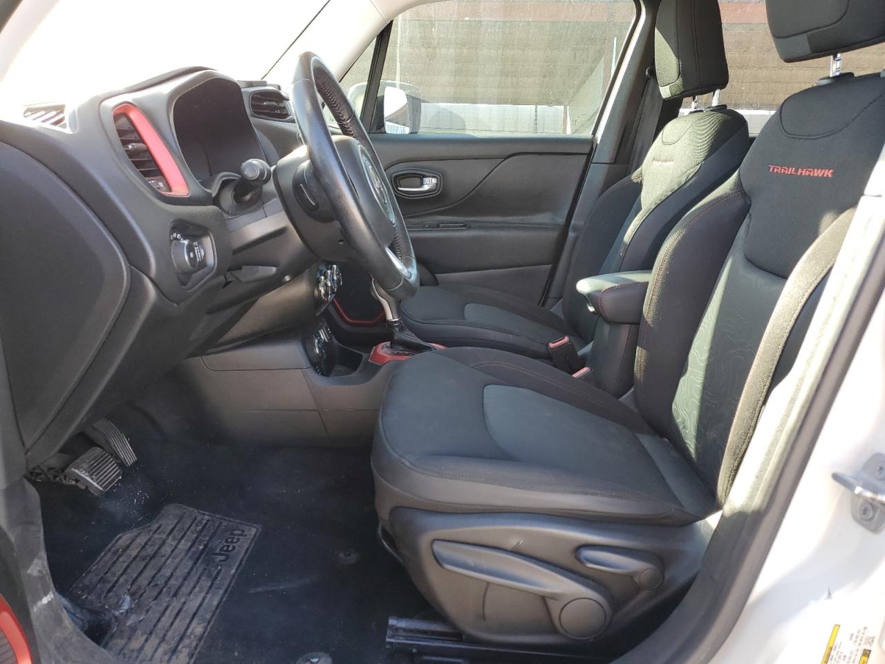 JEEP RENEGADE 2016 — 8