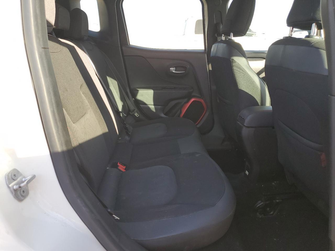 JEEP RENEGADE 2016 — 12