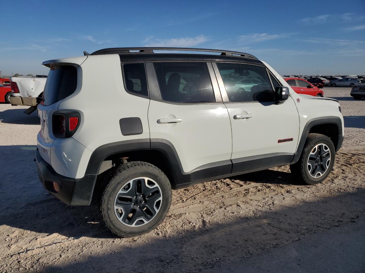 JEEP RENEGADE 2016 — 4