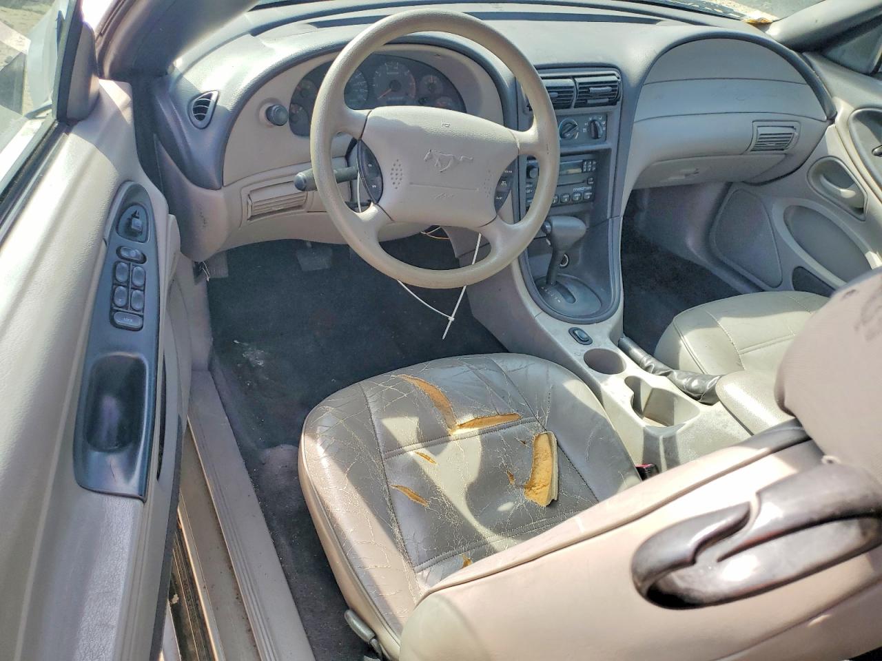 FORD MUSTANG 2002 — 9