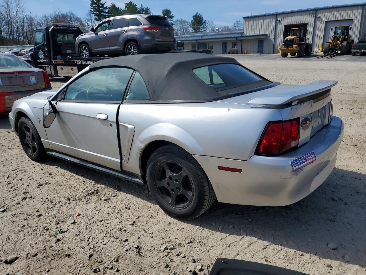 FORD MUSTANG 2002 — 3