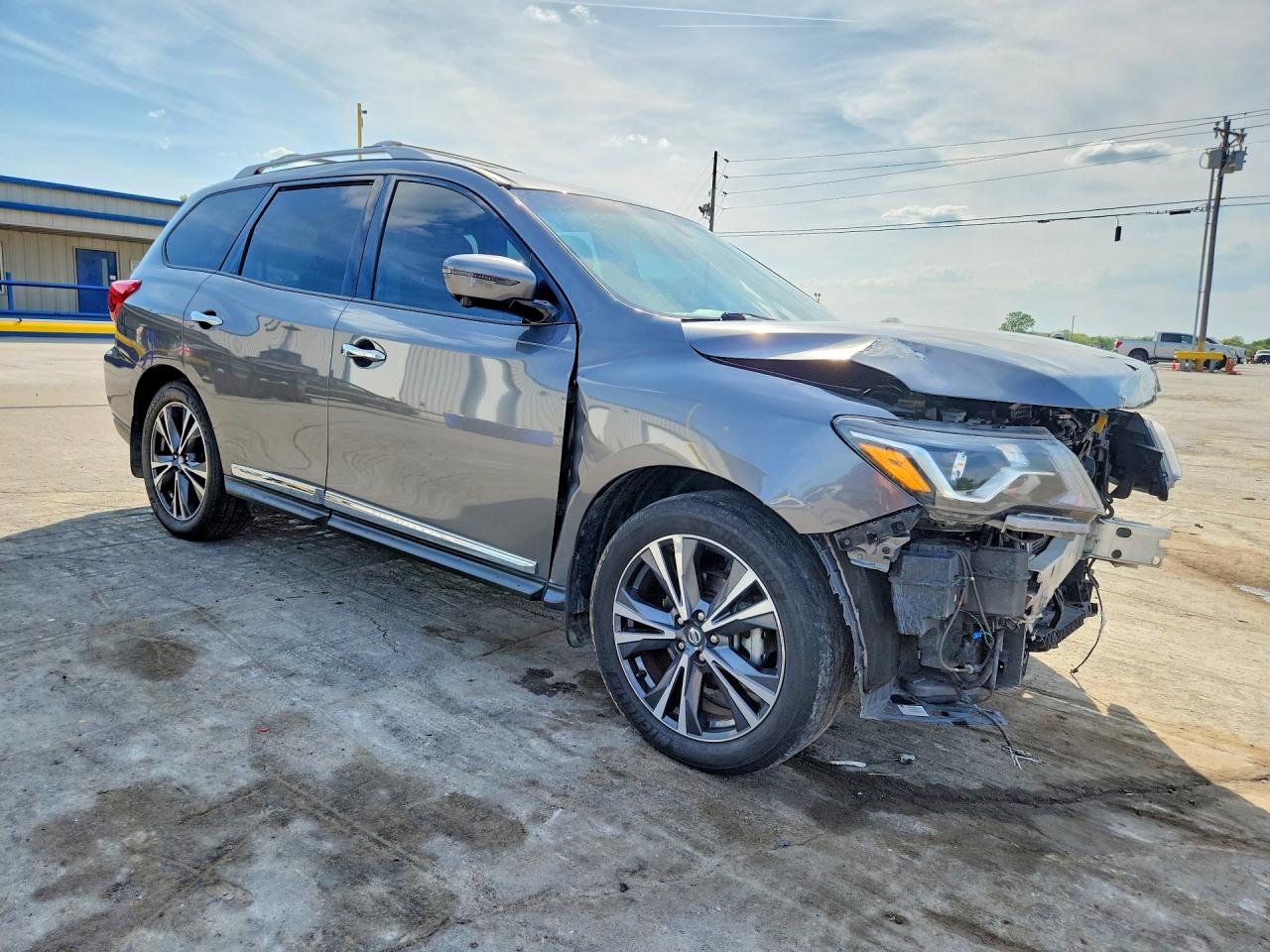 NISSAN PATHFINDER 2019 — 5