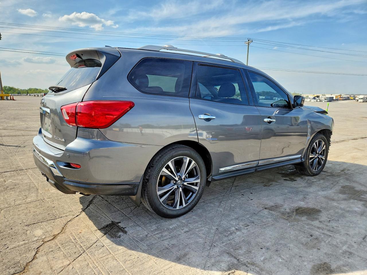 NISSAN PATHFINDER 2019 — 4