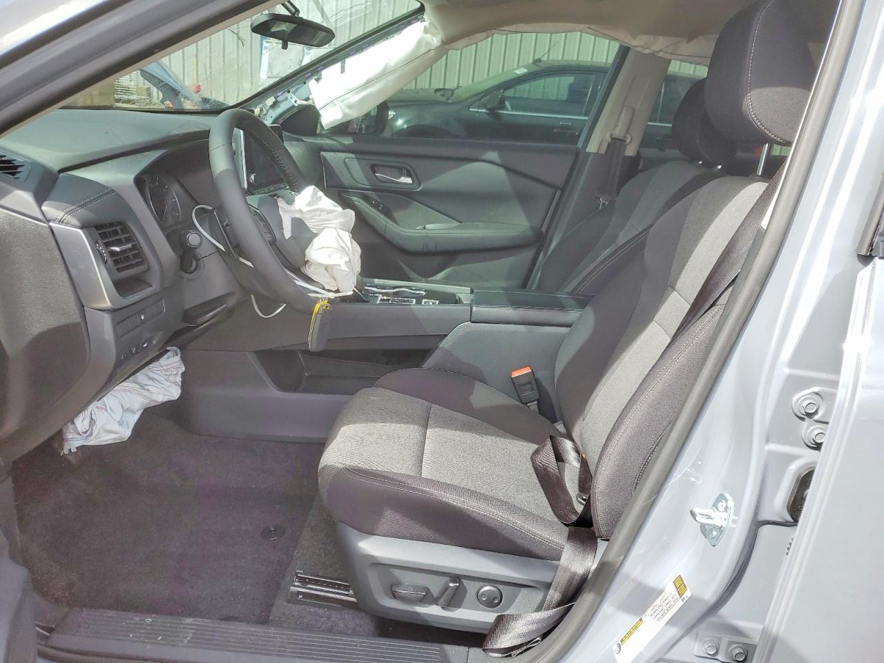 NISSAN ROGUE 2026 — 8