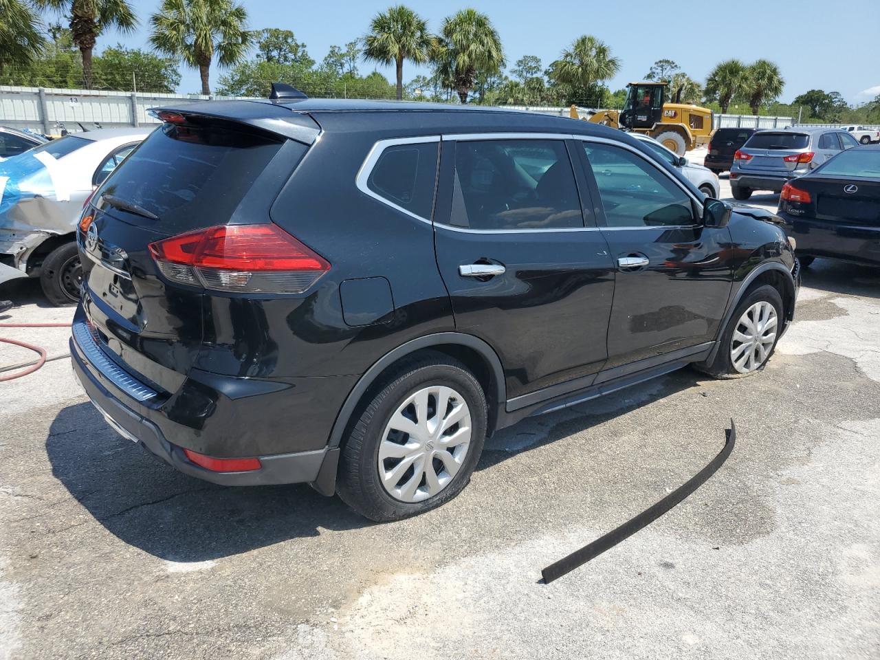 NISSAN ROGUE 2017 — 4