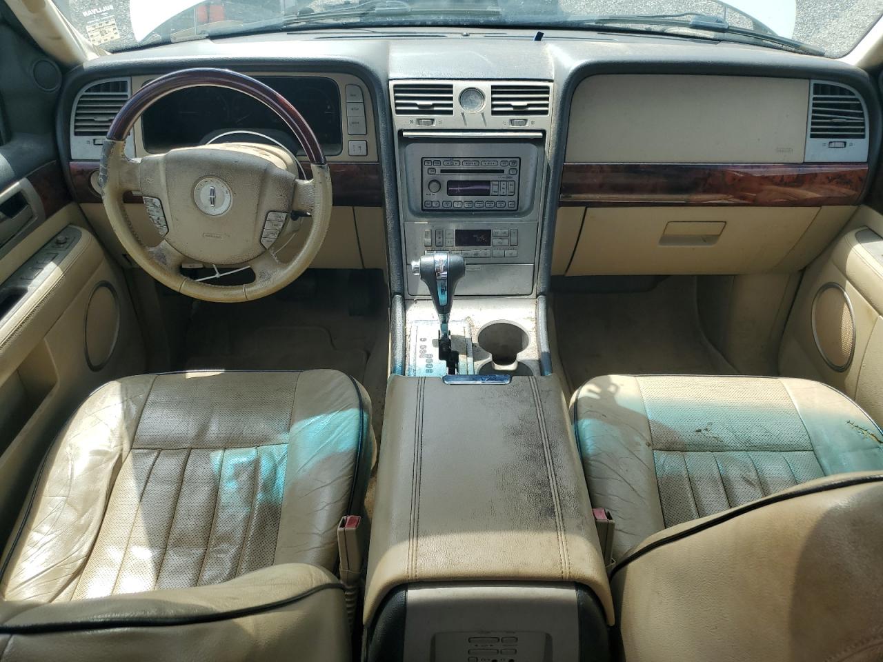 LINCOLN NAVIGATOR 2006 — 9