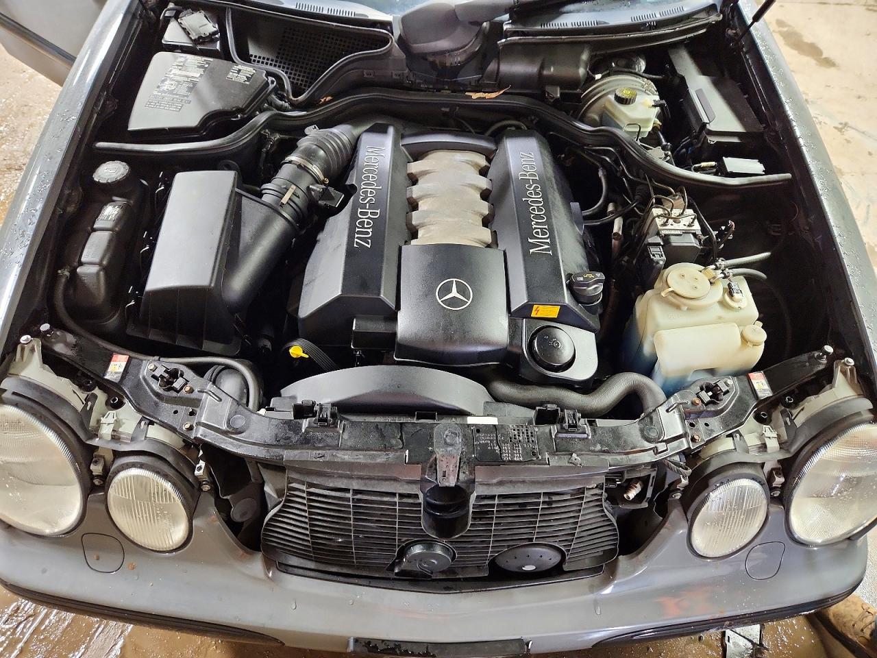 MERCEDES-BENZ E 2001 — 12