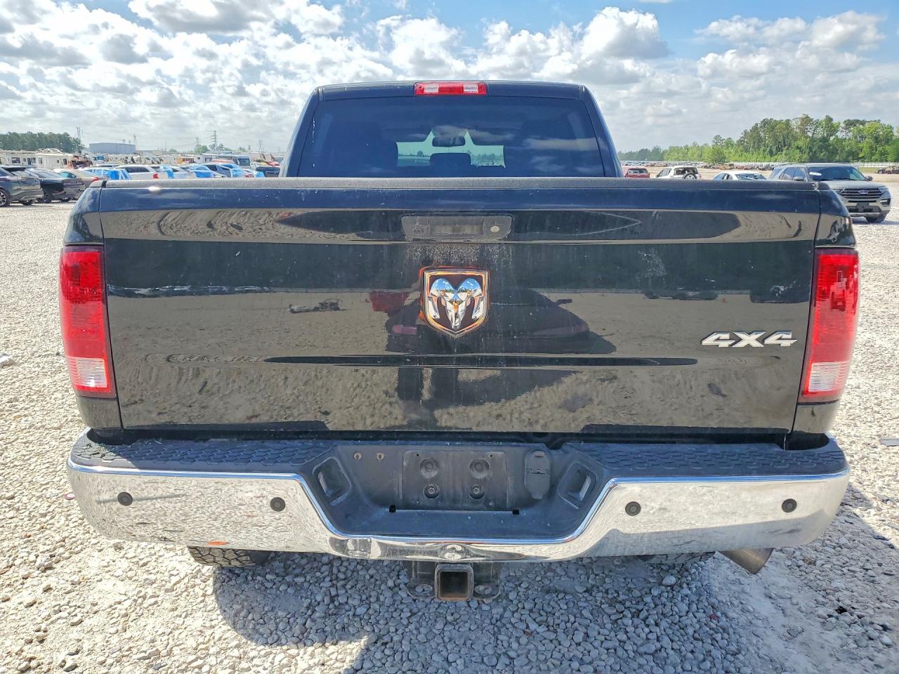 RAM 2500 2018 — 7