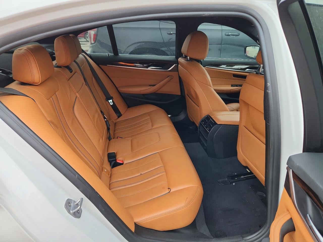 BMW 530E 2018 — 11