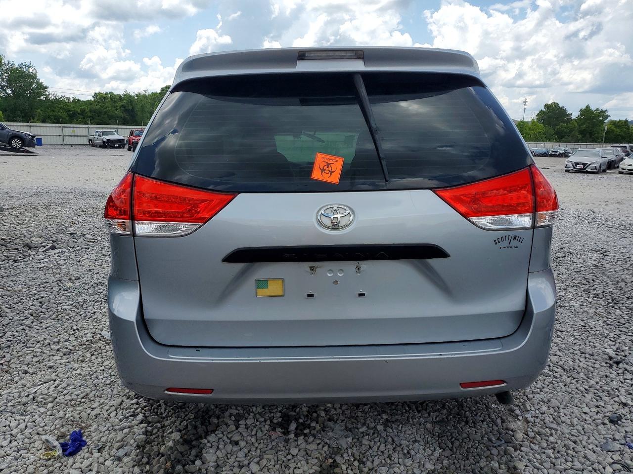 TOYOTA SIENNA 2014 — 7