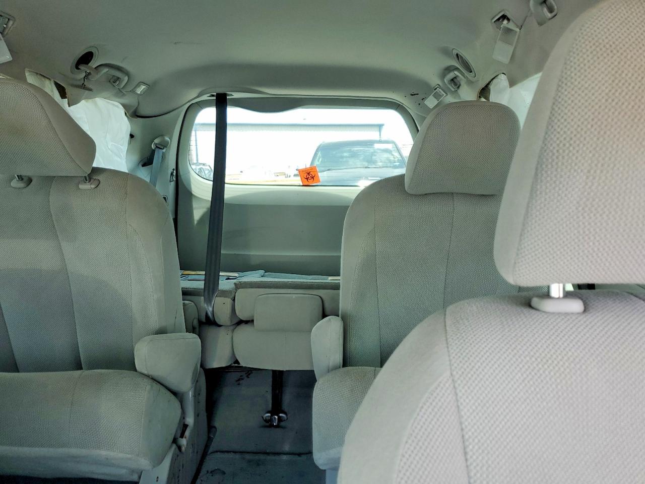 TOYOTA SIENNA 2014 — 11