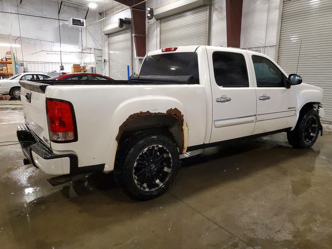 GMC SIERRA 2011 — 4