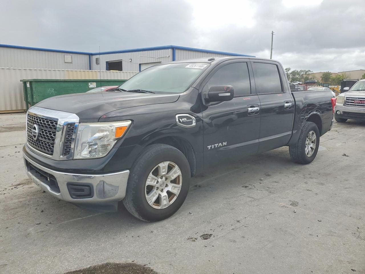 NISSAN TITAN 2017 — 2
