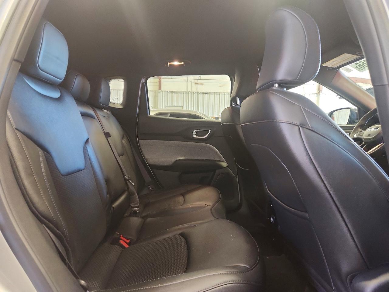 JEEP COMPASS 2025 — 12