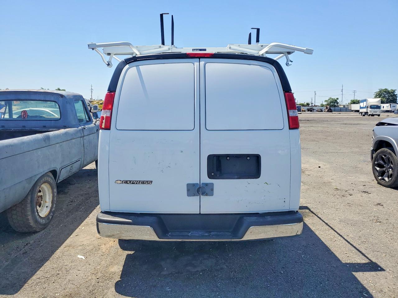 CHEVROLET EXPRESS G2500 2022 — 7