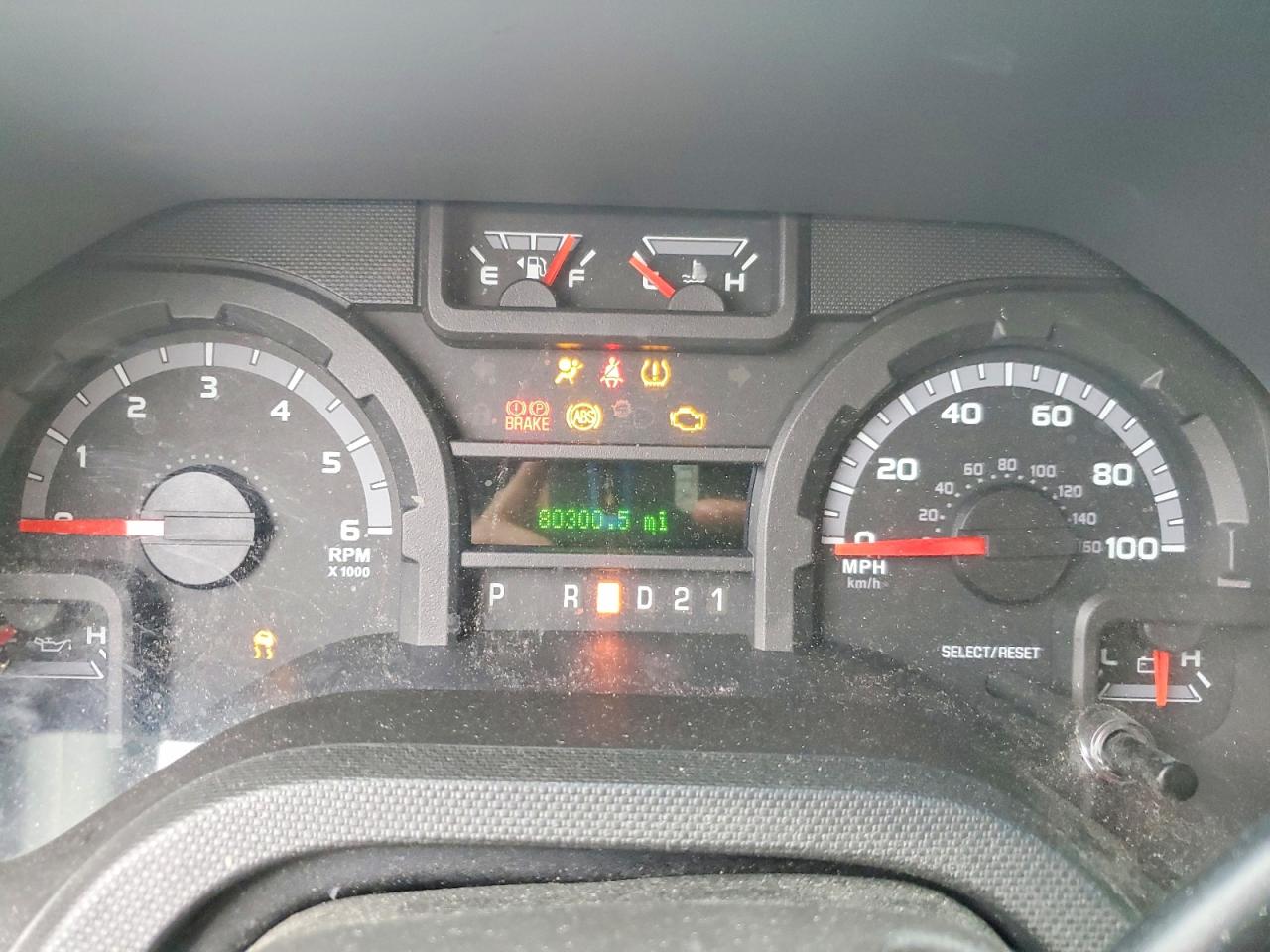 FORD ECONOLINE 2009 — 10