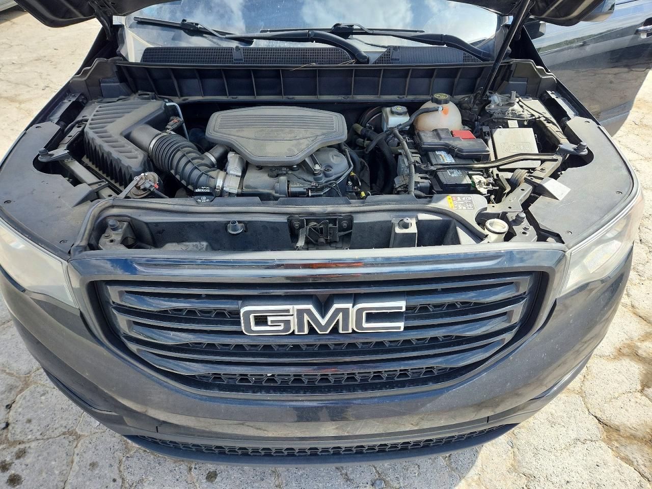 GMC ACADIA 2019 — 13