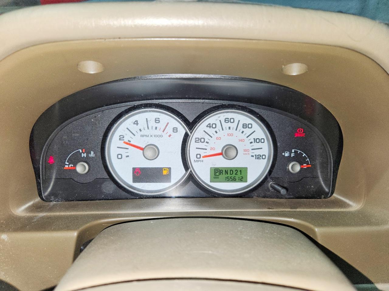 FORD ESCAPE 2005 — 10