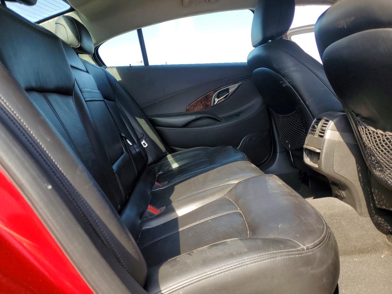 BUICK LACROSSE 2012 — 11