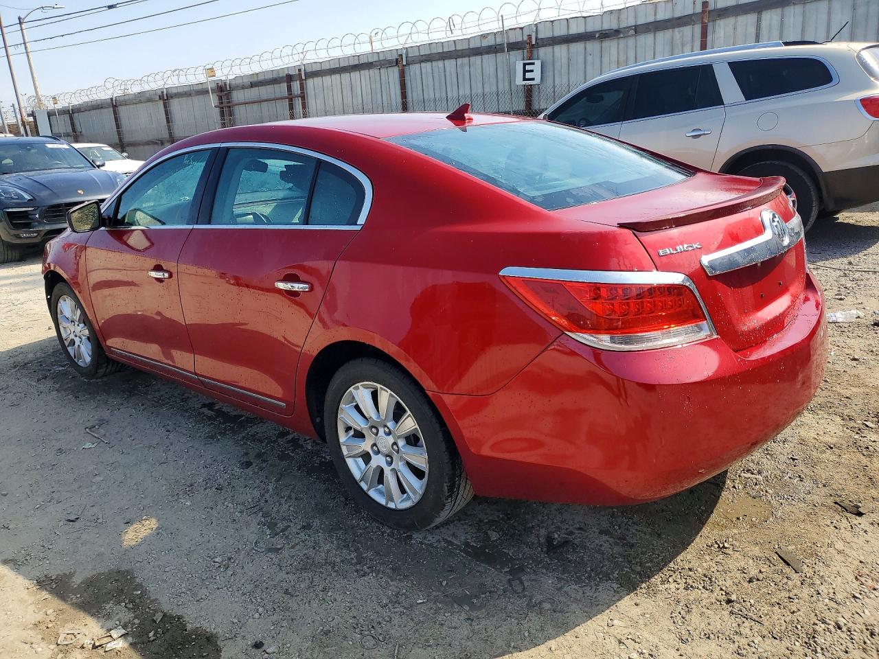 BUICK LACROSSE 2012 — 3