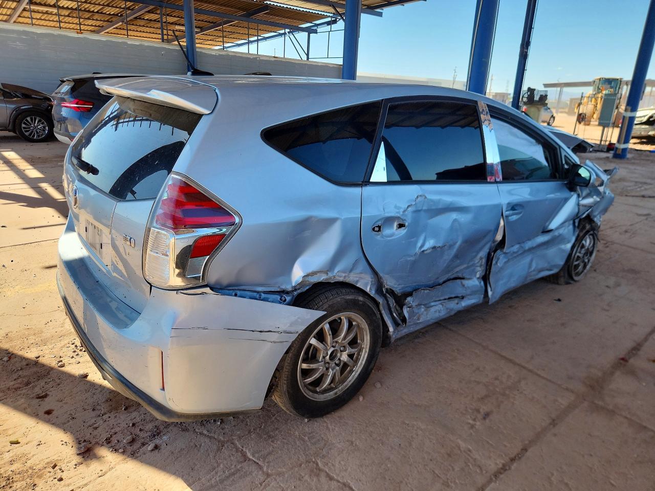 TOYOTA PRIUS V 2015 — 4