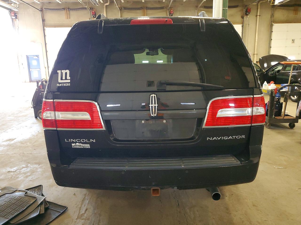 LINCOLN NAVIGATOR 2014 — 7