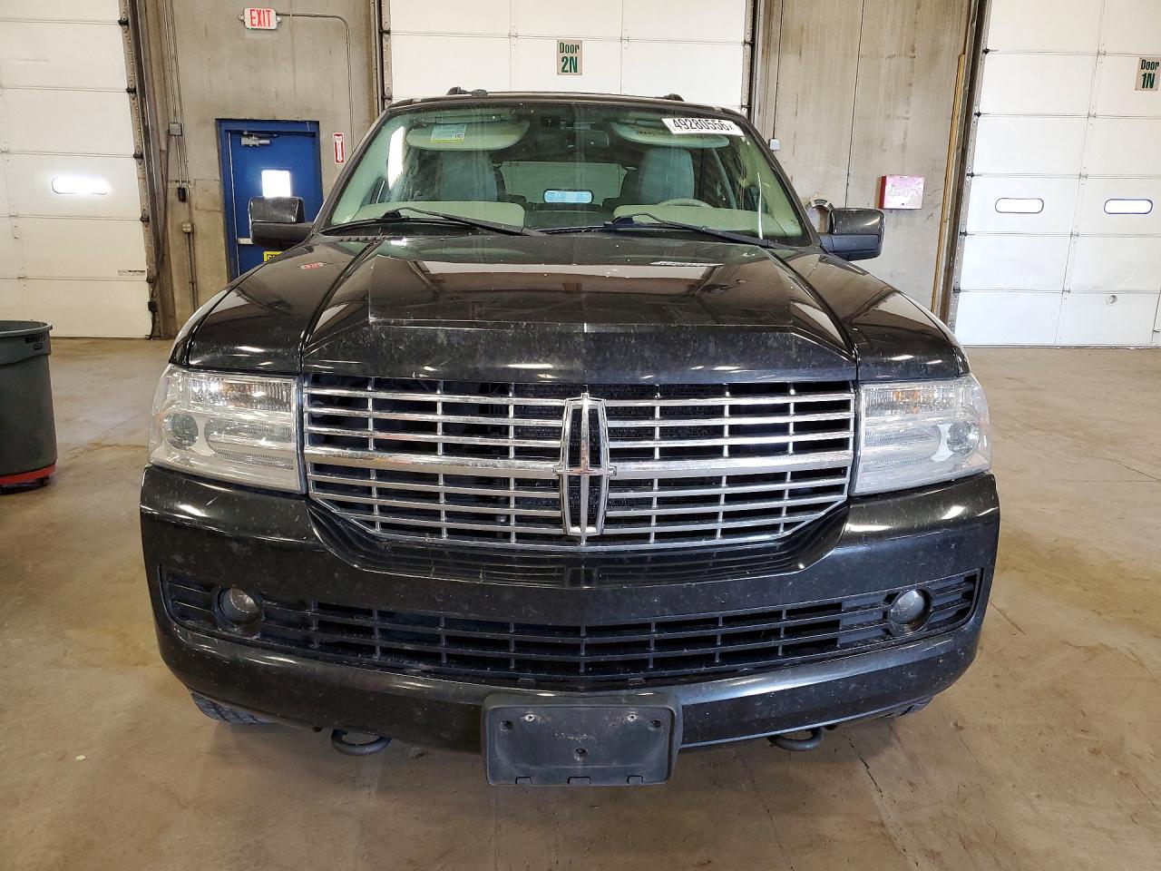 LINCOLN NAVIGATOR 2014 — 6