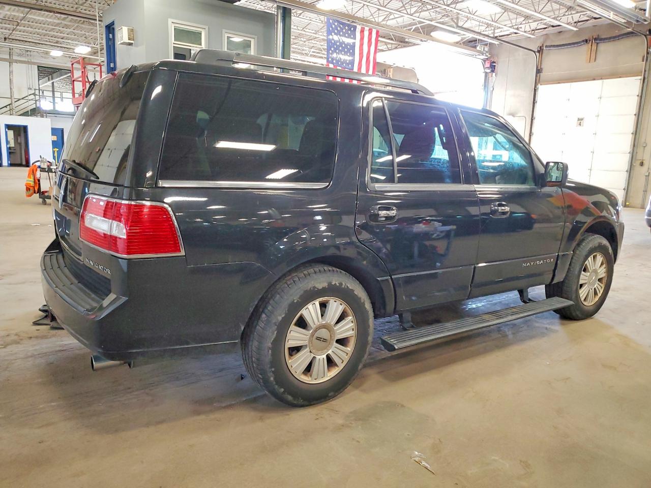 LINCOLN NAVIGATOR 2014 — 4
