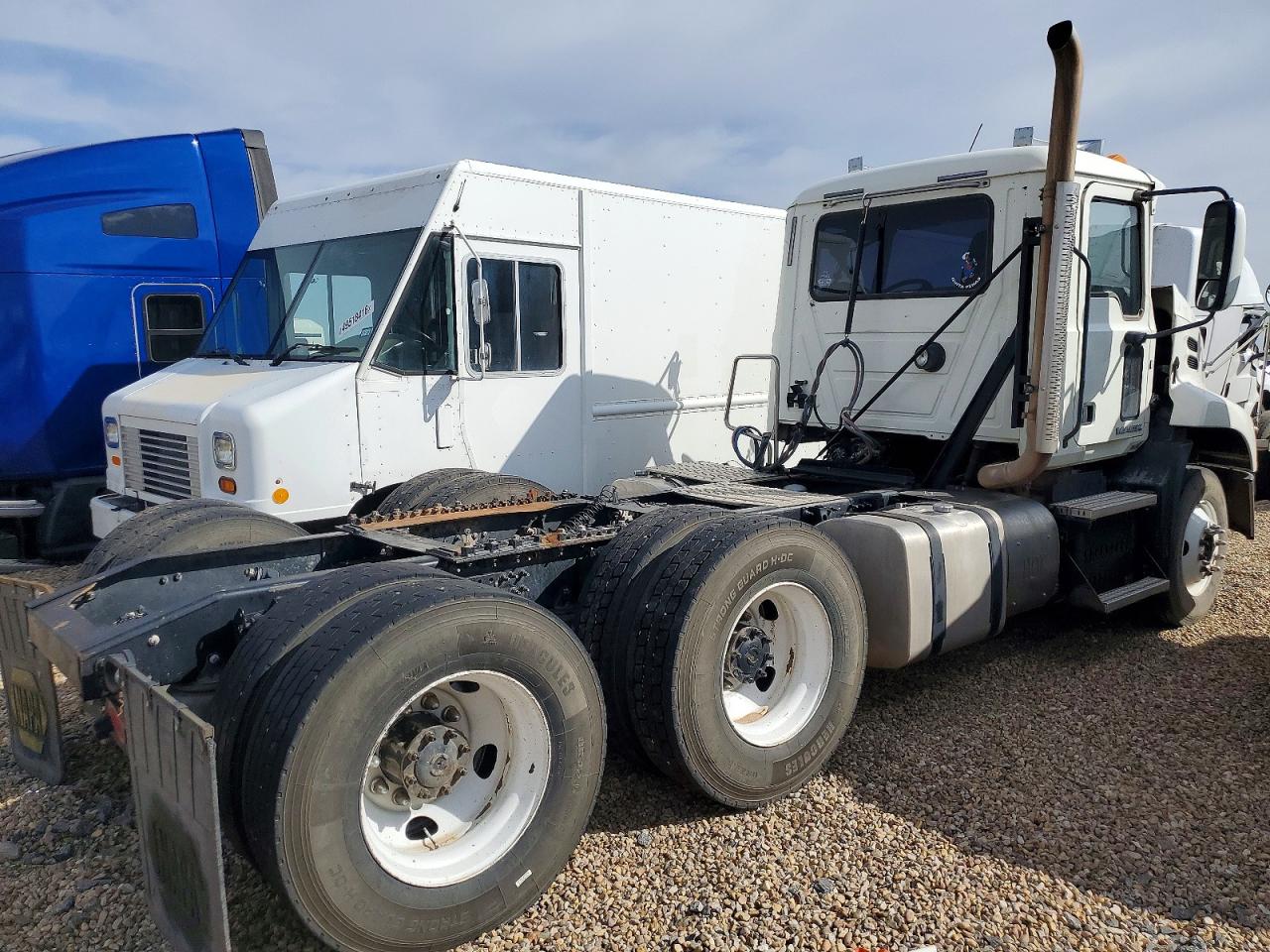 MACK CXU613 2012 — 5