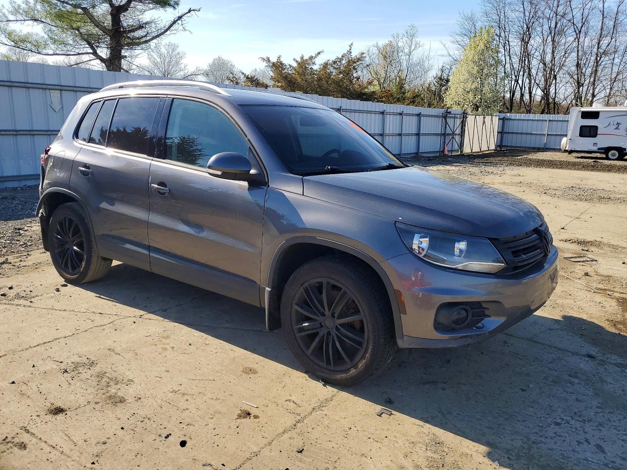 VOLKSWAGEN TIGUAN 2015 — 5