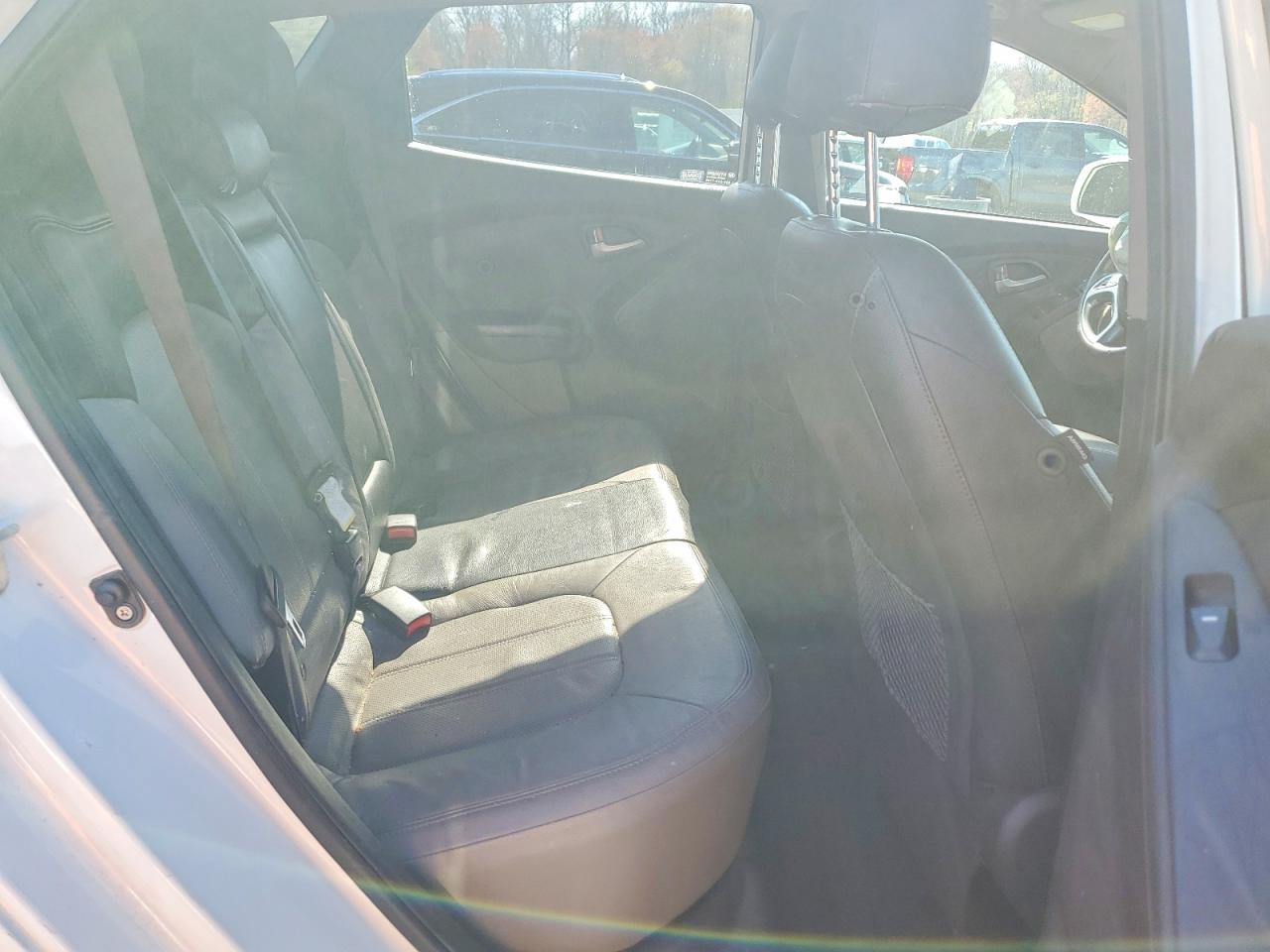 HYUNDAI TUCSON 2012 — 12