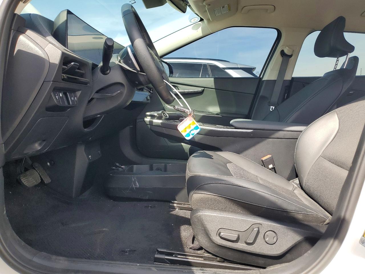 KIA EV6 2024 — 8