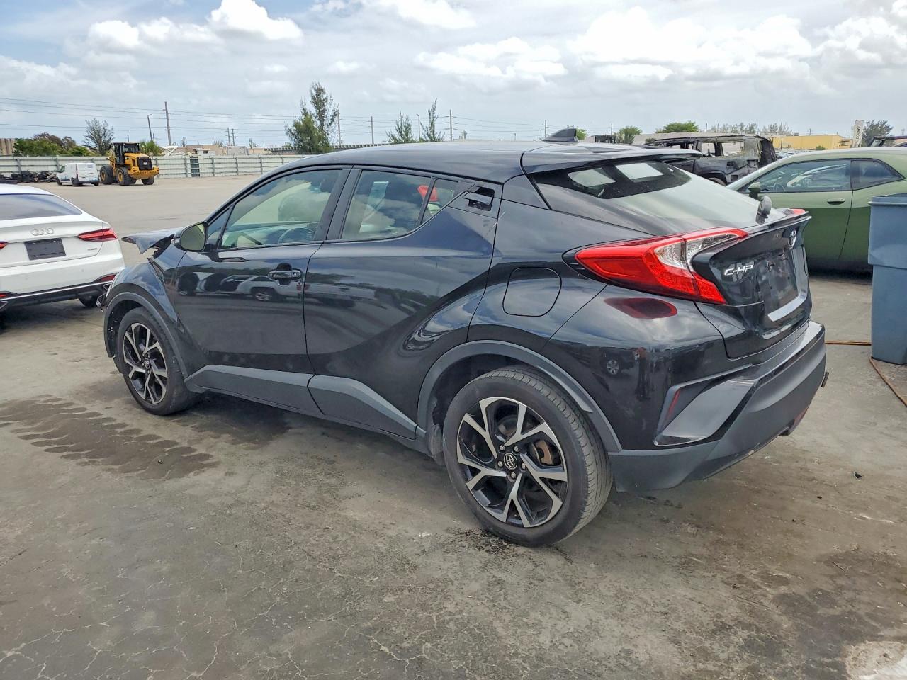 TOYOTA C-HR 2018 — 3