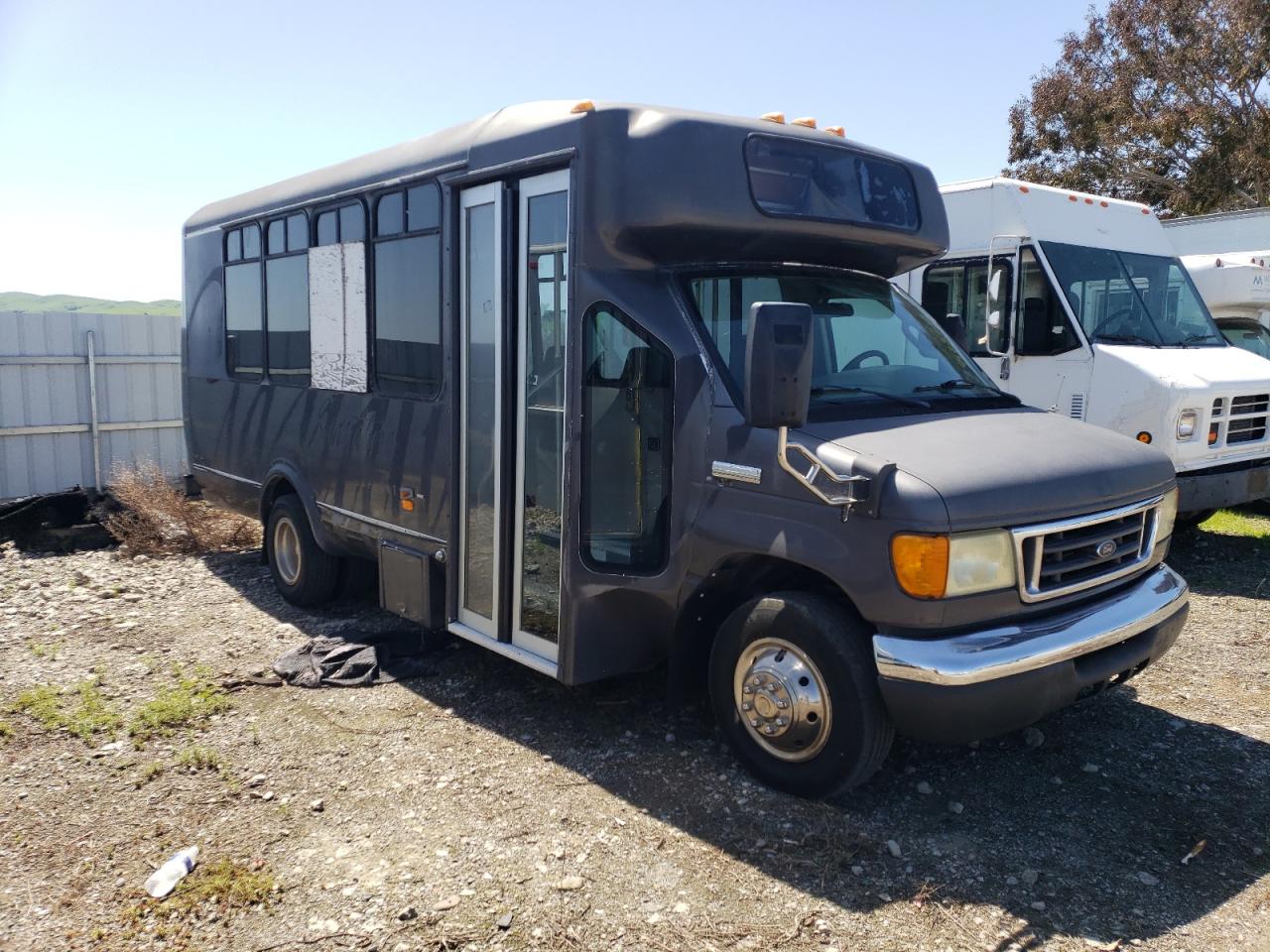 2006 FORD ECONOLINE