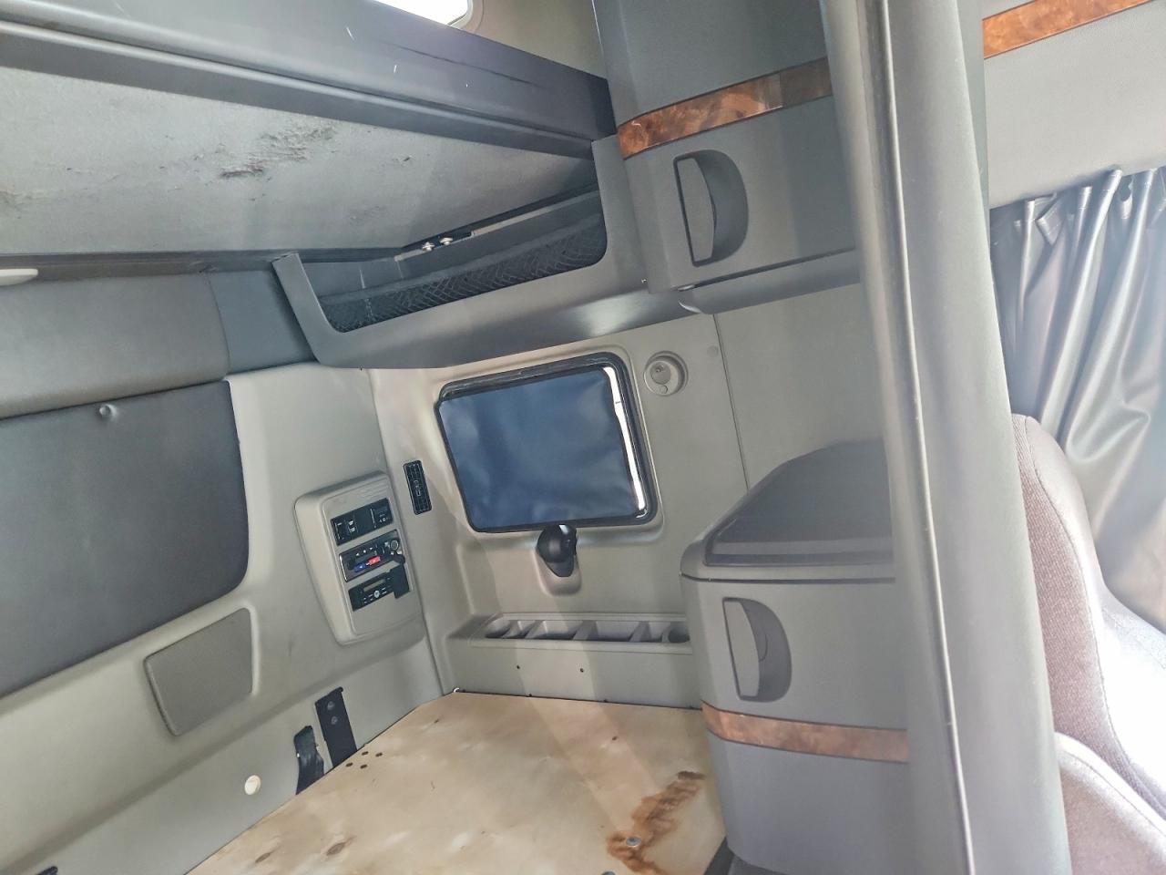 INTERNATIONAL LT625 2019 — 10