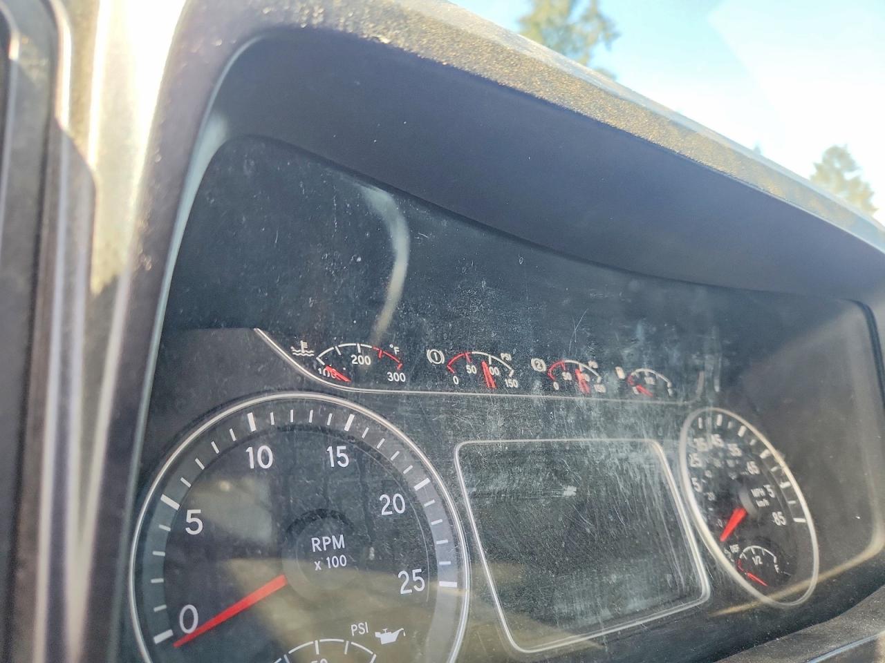 INTERNATIONAL LT625 2019 — 9