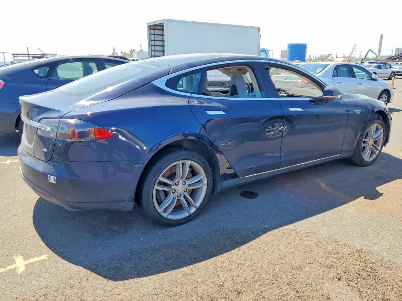 TESLA MODEL S 2014 — 4